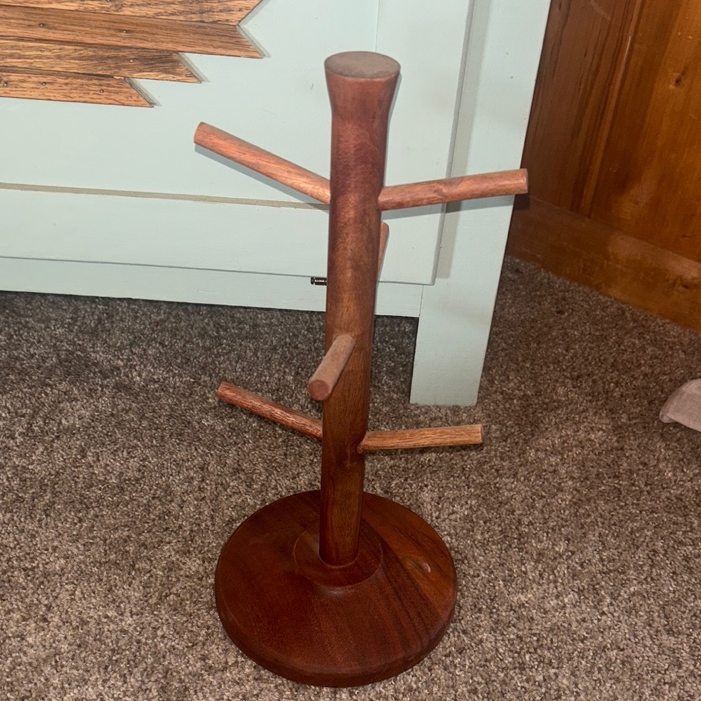 Wooden Mug Tree Stand